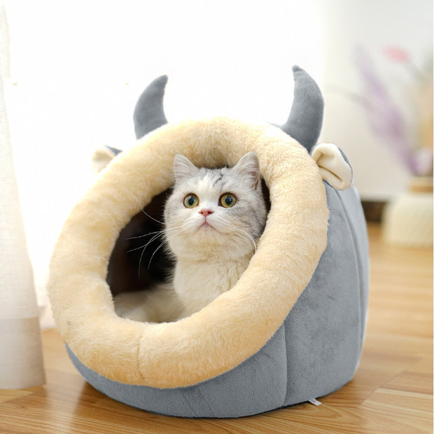 Comfortable And Cozy Cat Bed